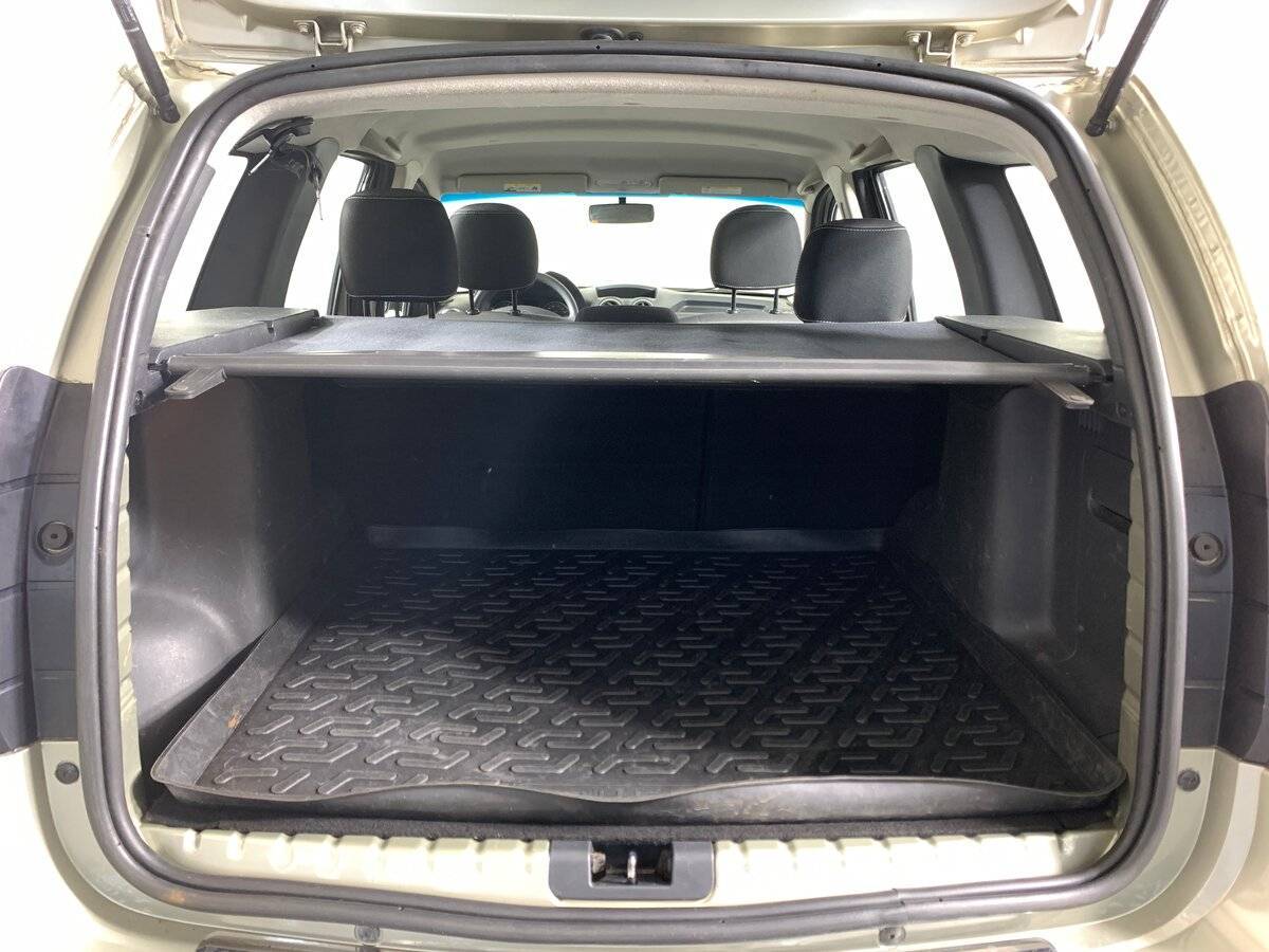 Renault Duster с пробегом — 2013 год. Фото: #18