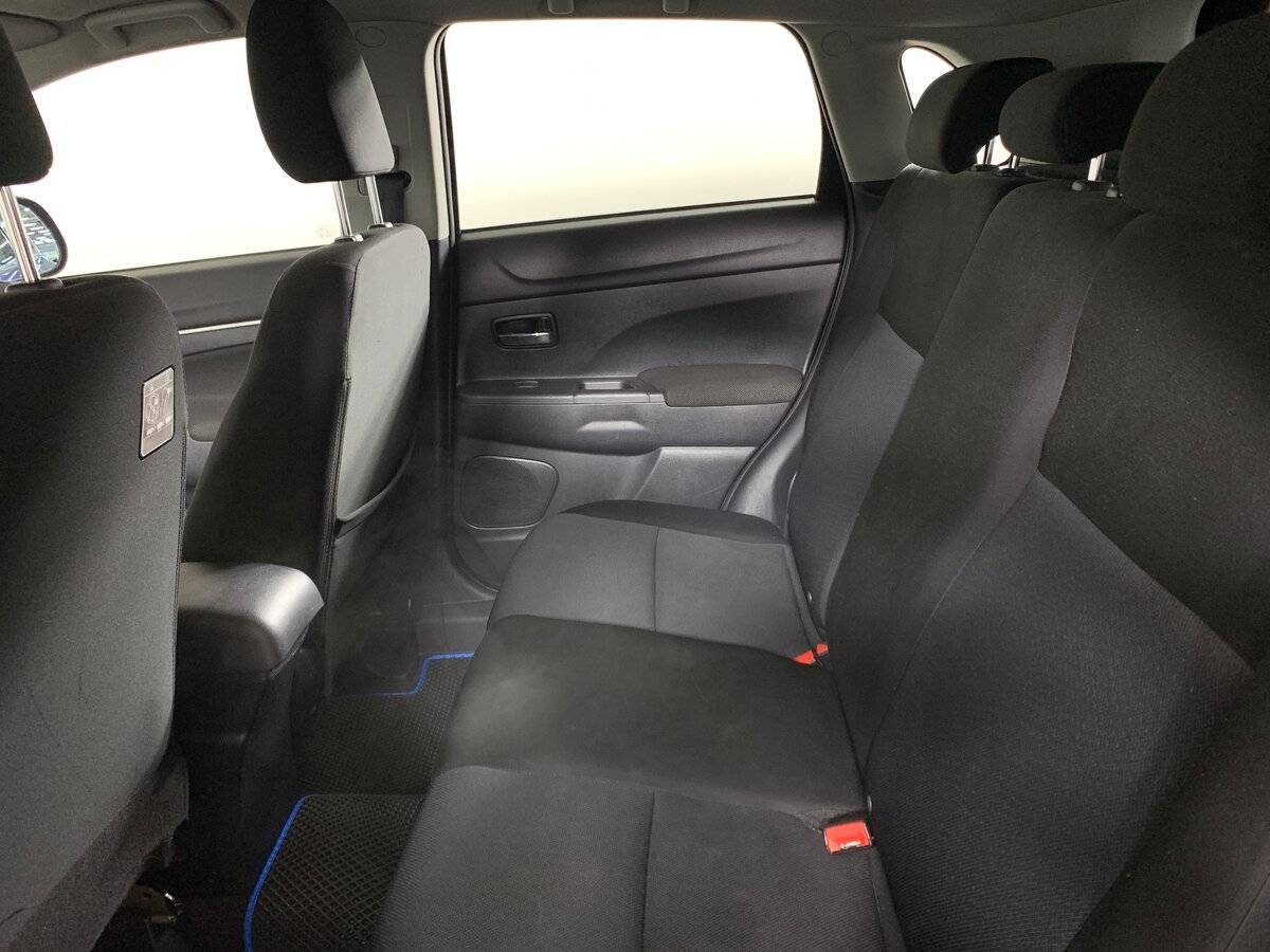 Mitsubishi ASX с пробегом — 2011 год. Фото: #17