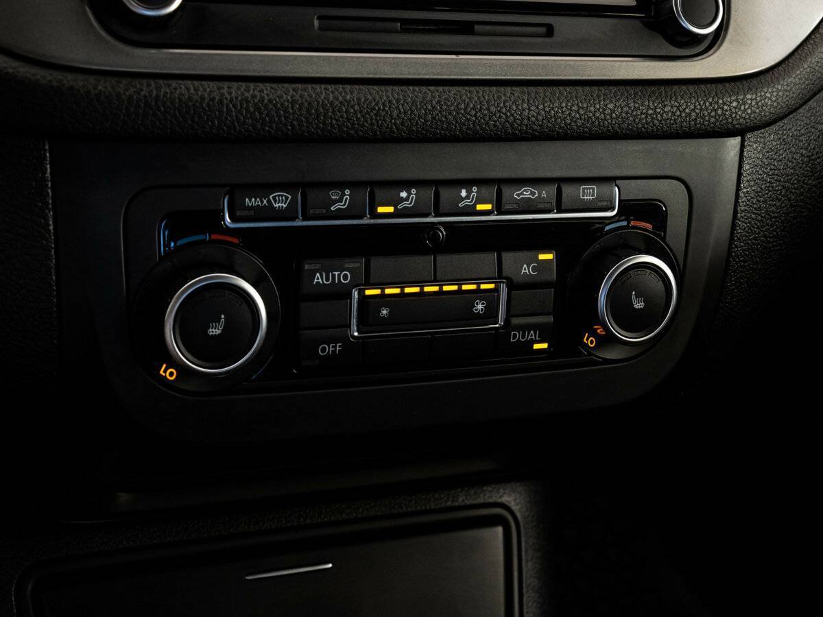 Volkswagen Tiguan с пробегом — 2010 год. Фото: #14