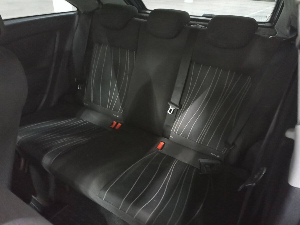 Opel Corsa с пробегом — 2007 год. Фото: #11