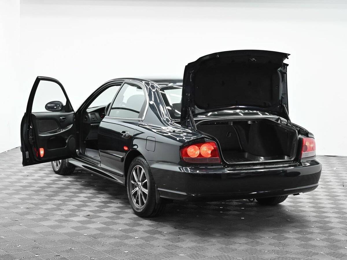 Hyundai Sonata с пробегом — 2011 год. Фото: #4