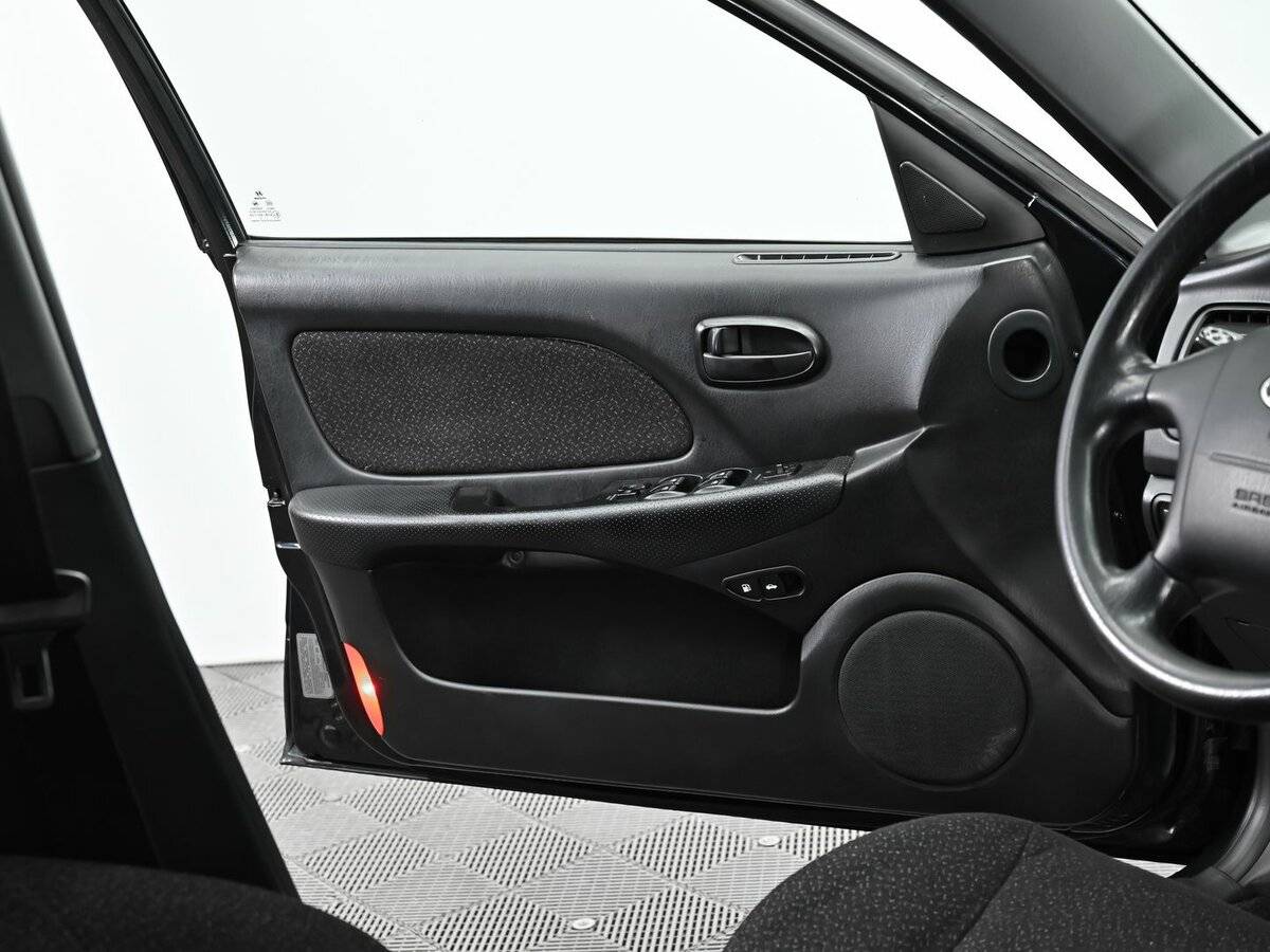 Hyundai Sonata с пробегом — 2011 год. Фото: #6