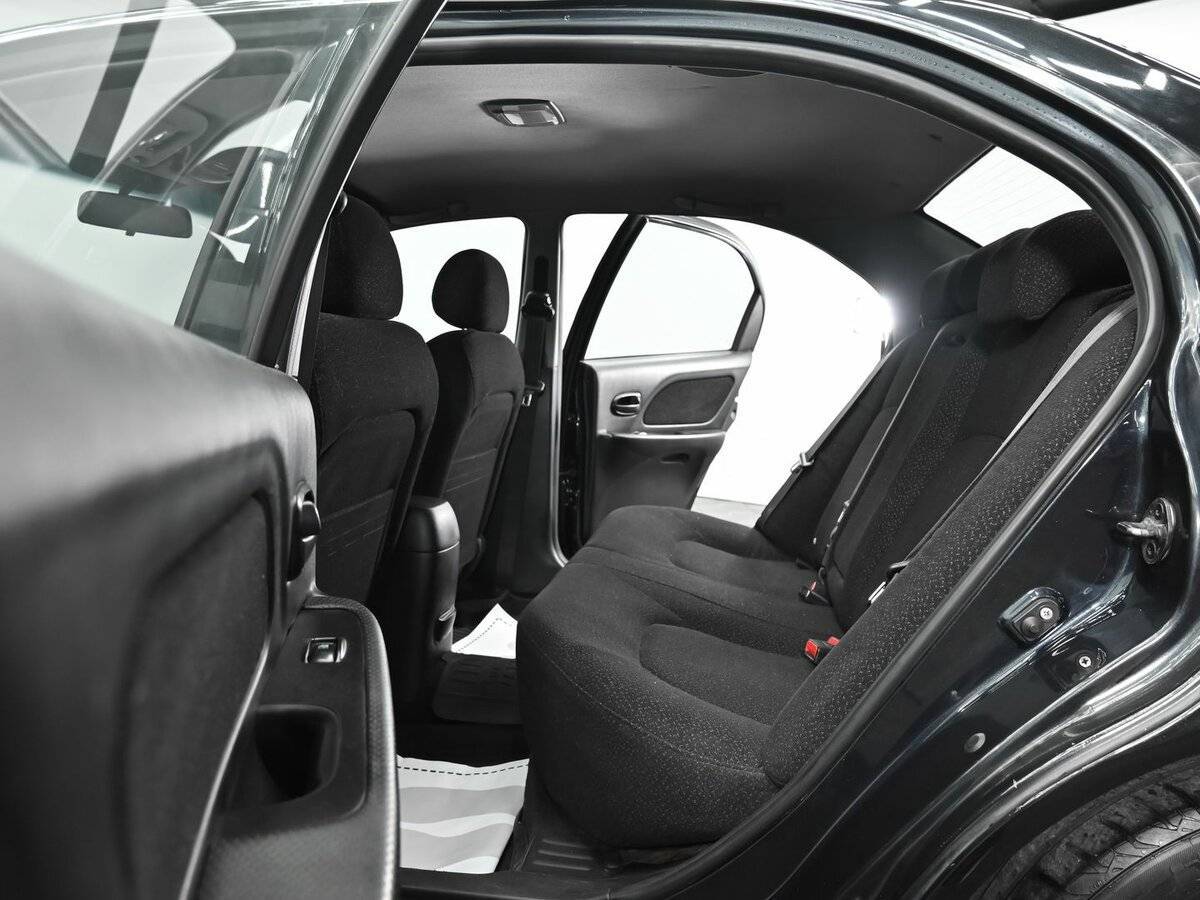 Hyundai Sonata с пробегом — 2011 год. Фото: #13