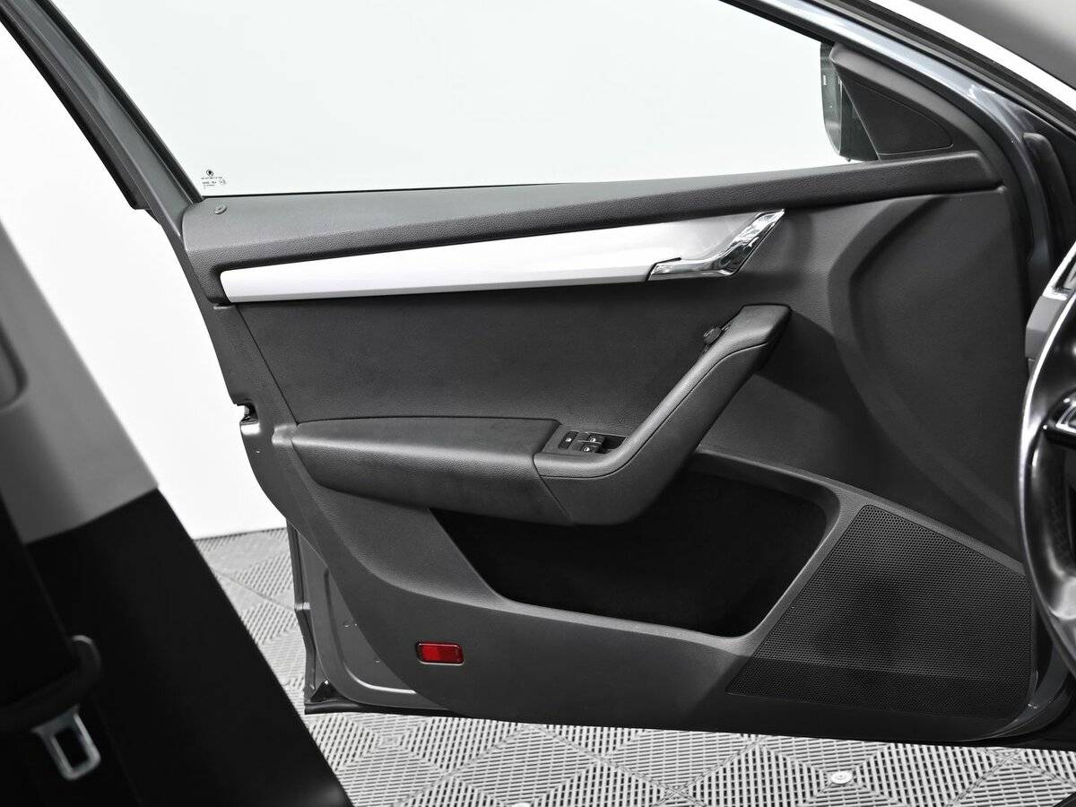 Skoda Octavia с пробегом — 2014 год. Фото: #6