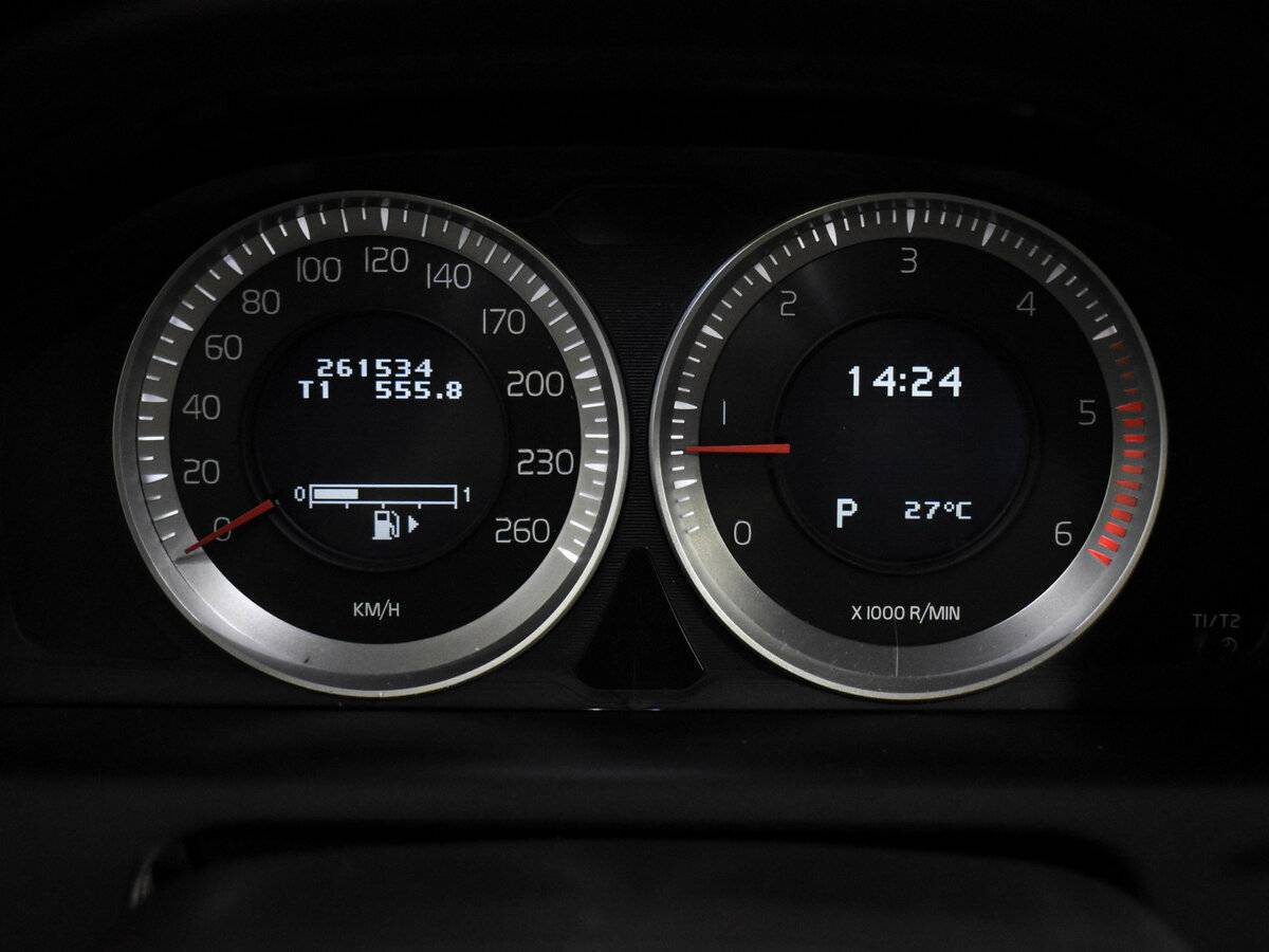 Volvo XC60 с пробегом — 2011 год. Фото: #18