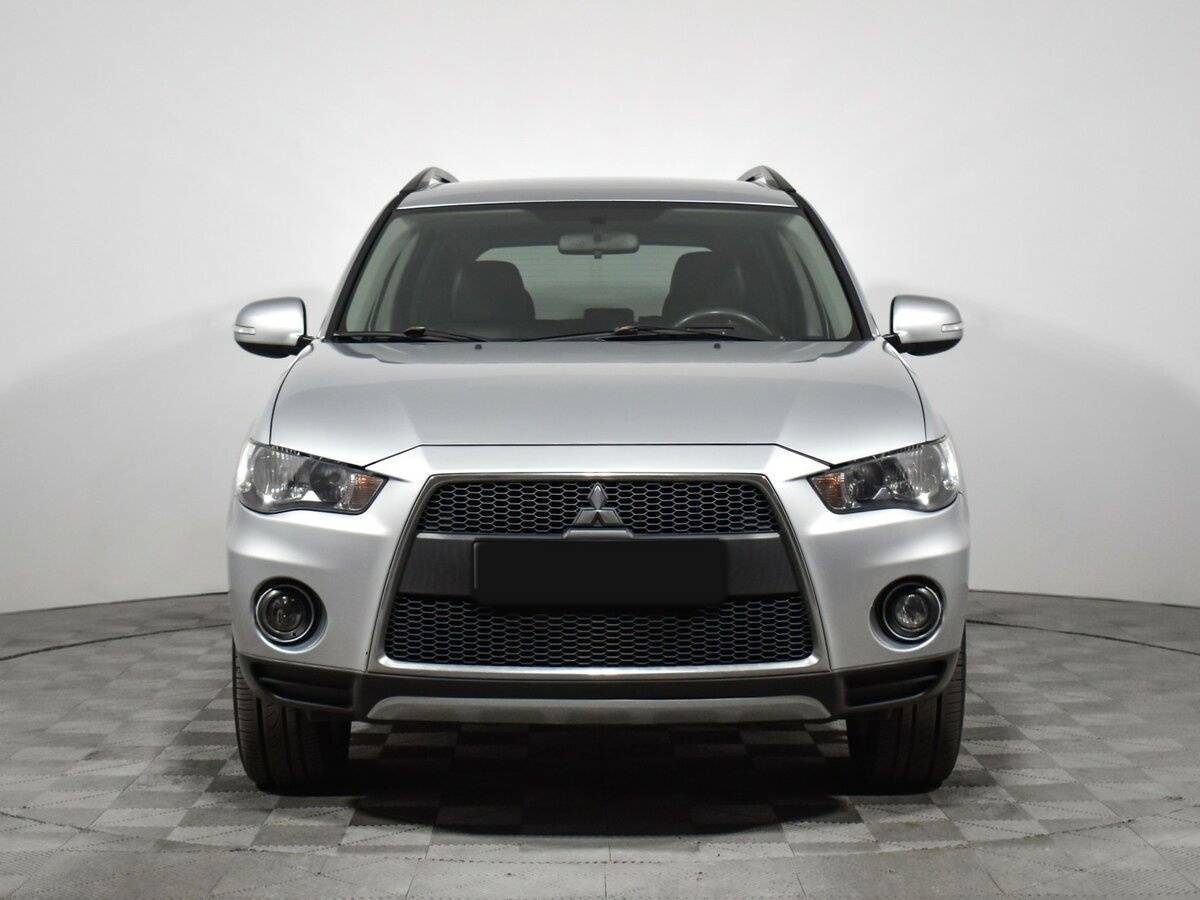 Mitsubishi Outlander с пробегом — 2011 год. Фото: #1