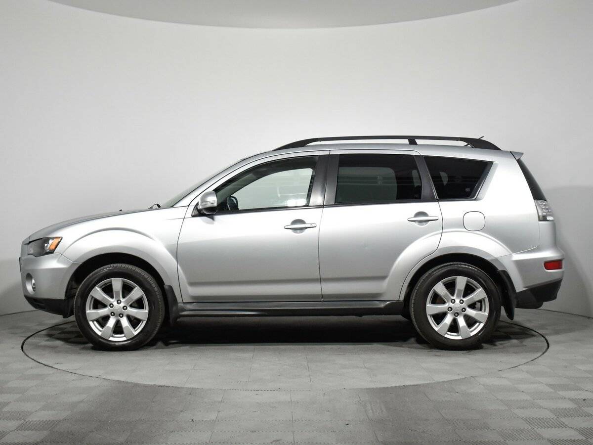 Mitsubishi Outlander с пробегом — 2011 год. Фото: #7