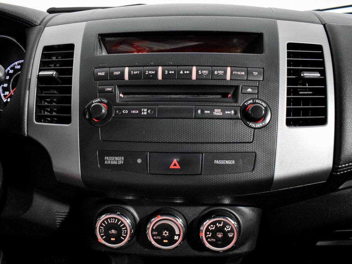 Mitsubishi Outlander с пробегом — 2011 год. Фото: #15