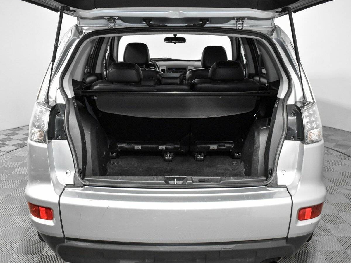 Mitsubishi Outlander с пробегом — 2011 год. Фото: #19