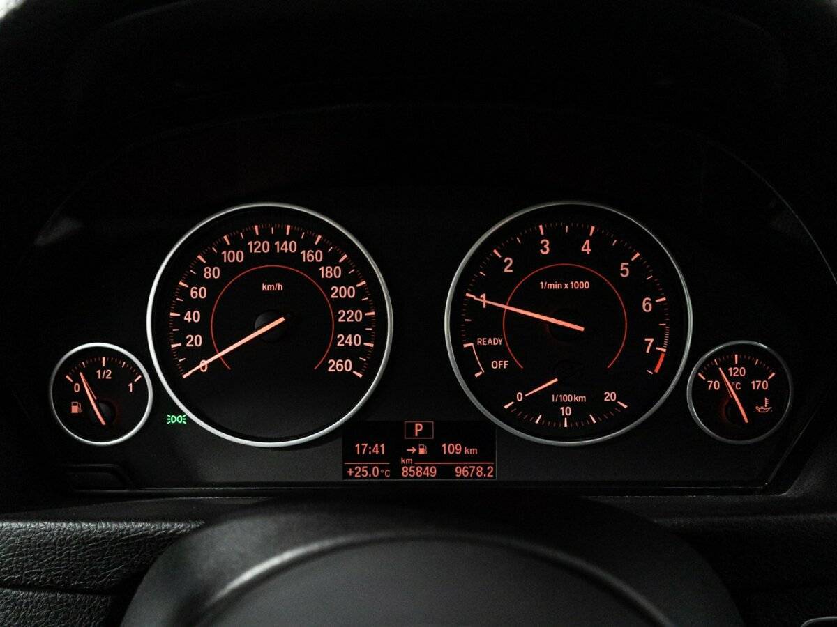 BMW 3 серии с пробегом — 2018 год. Фото: #11