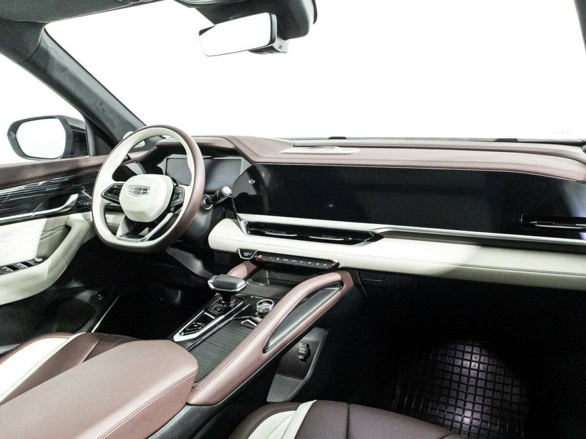 Geely Monjaro с пробегом — 2023 год. Фото: #8