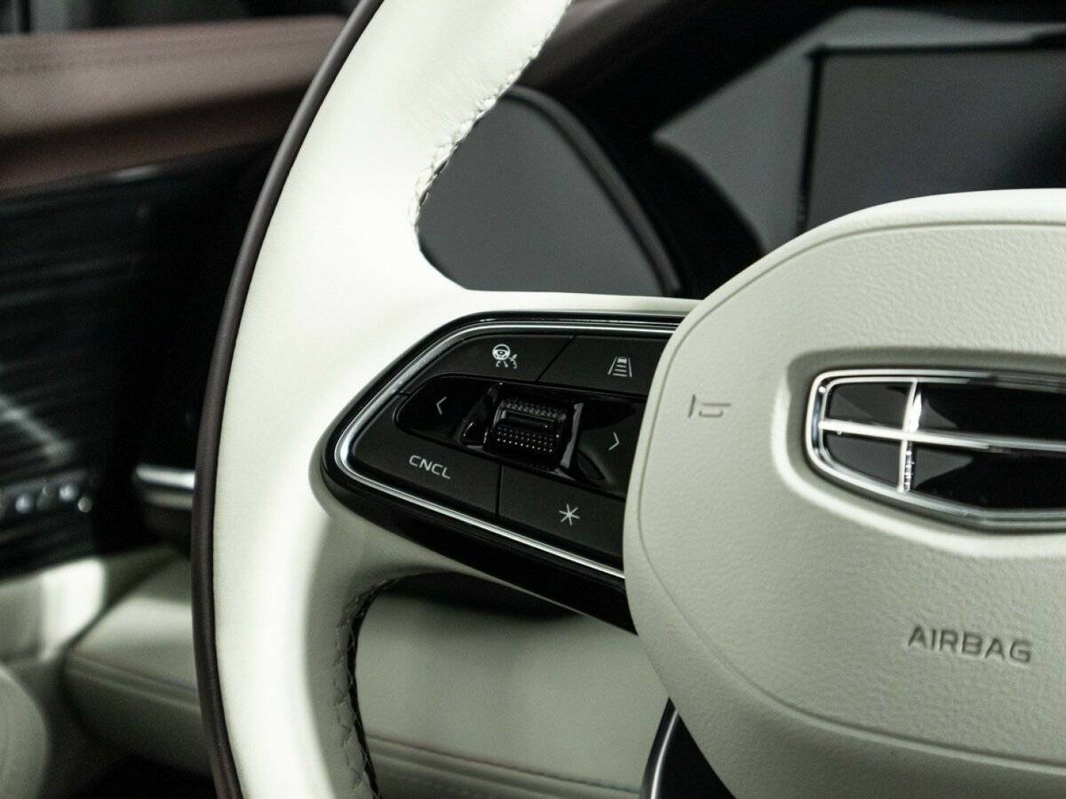 Geely Monjaro с пробегом — 2023 год. Фото: #22