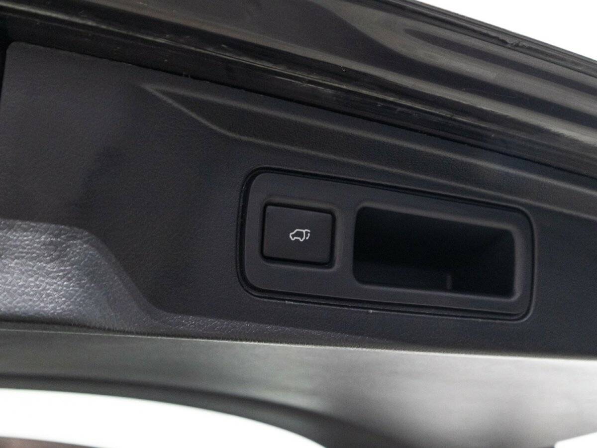 Toyota Fortuner с пробегом — 2017 год. Фото: #14