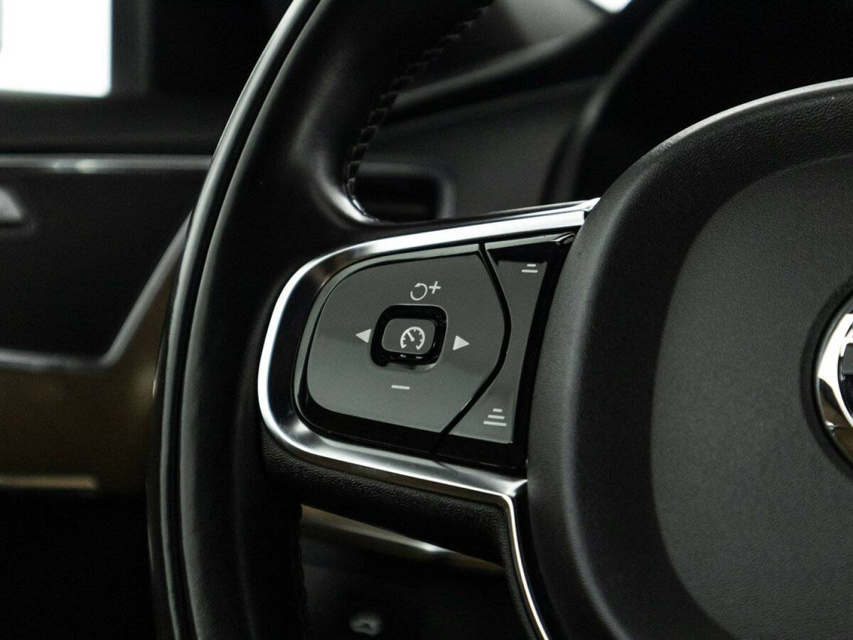 Volvo XC90 с пробегом — 2015 год. Фото: #21