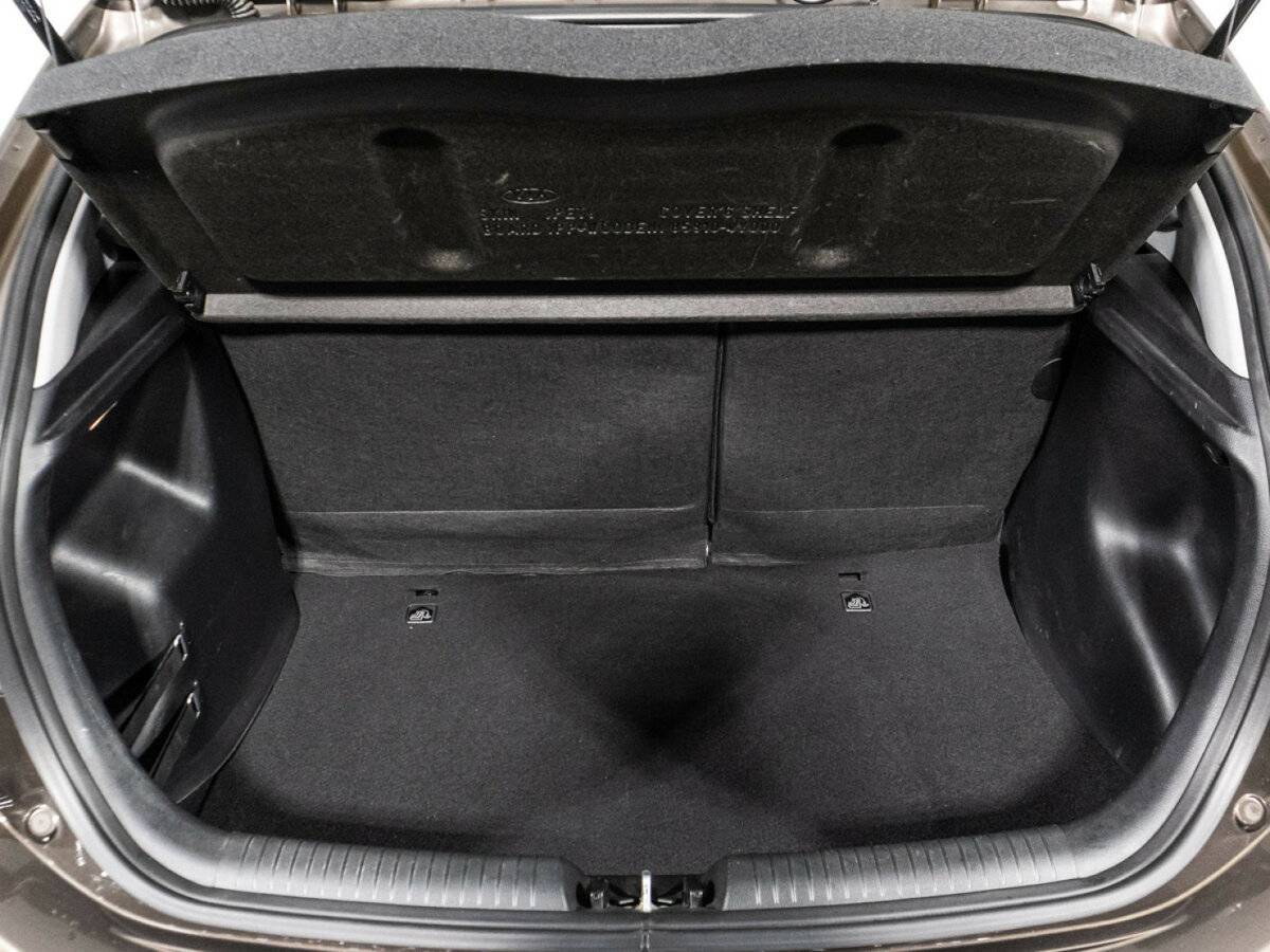 Kia Rio с пробегом — 2016 год. Фото: #14