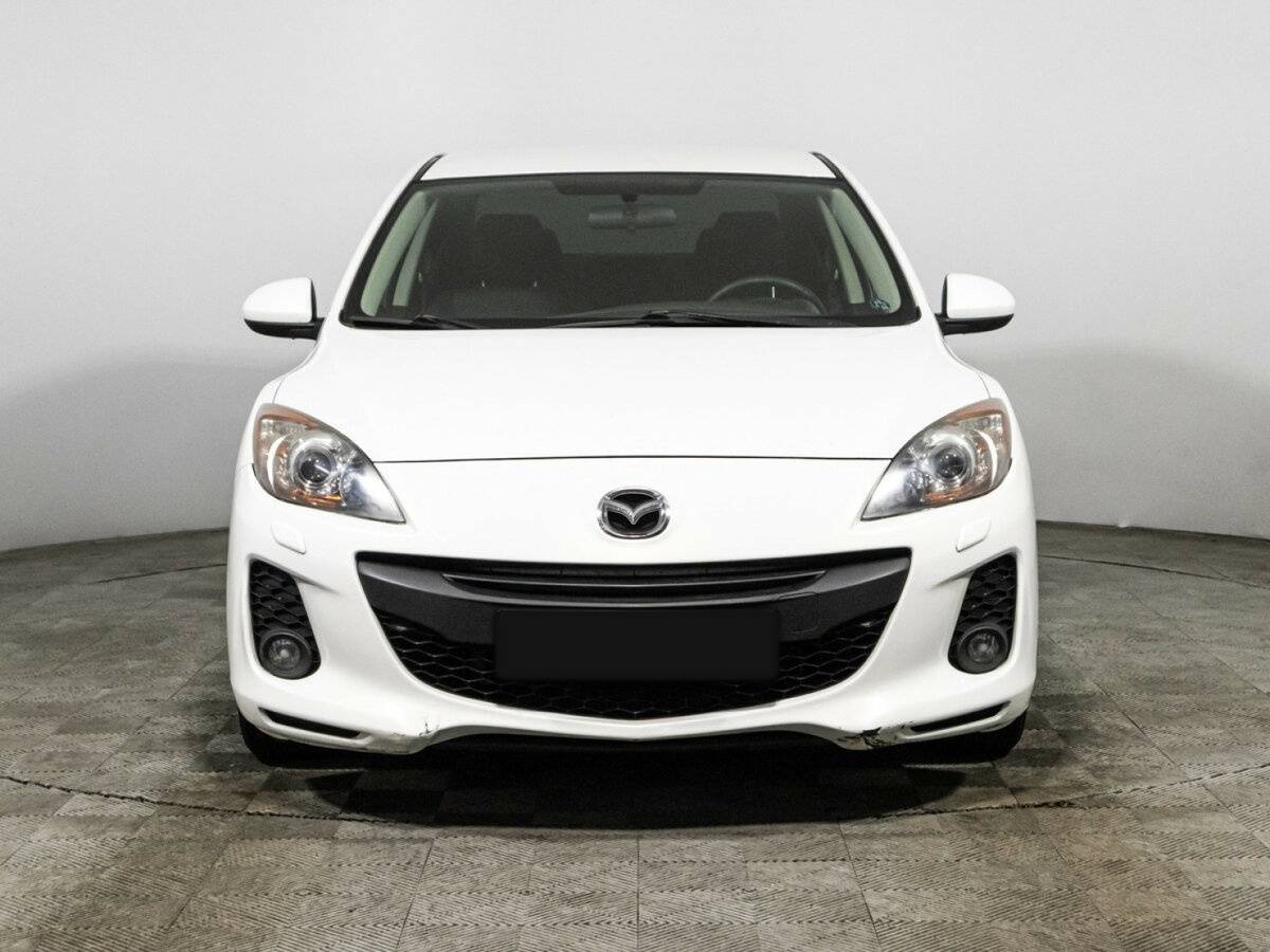 Mazda 3 с пробегом — 2011 год. Фото: #1