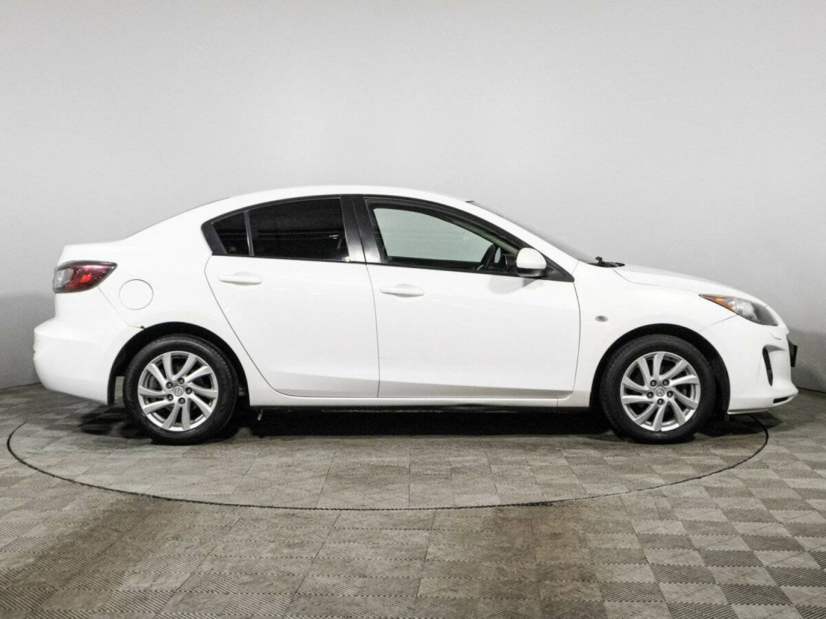 Mazda 3 с пробегом — 2011 год. Фото: #3