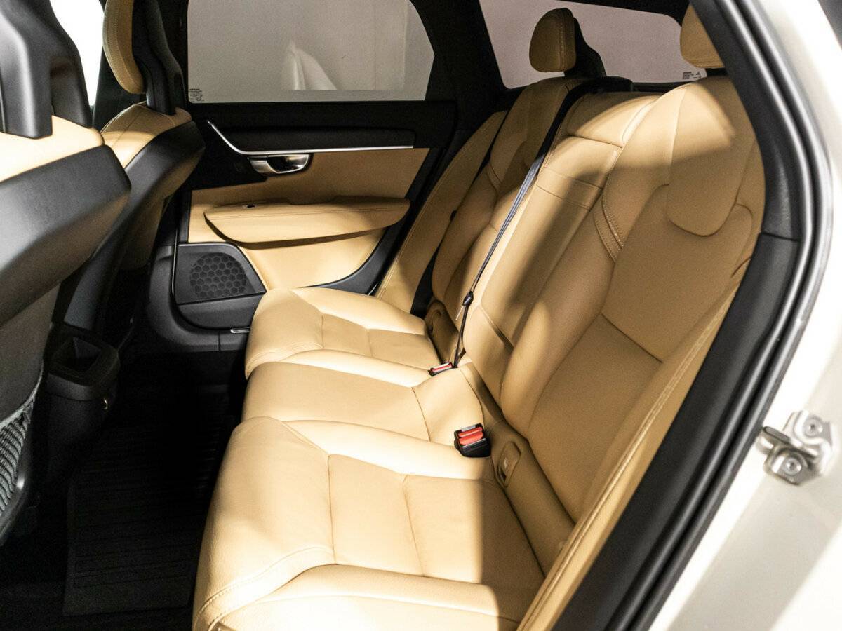 Volvo V90 Cross Country с пробегом — 2017 год. Фото: #9