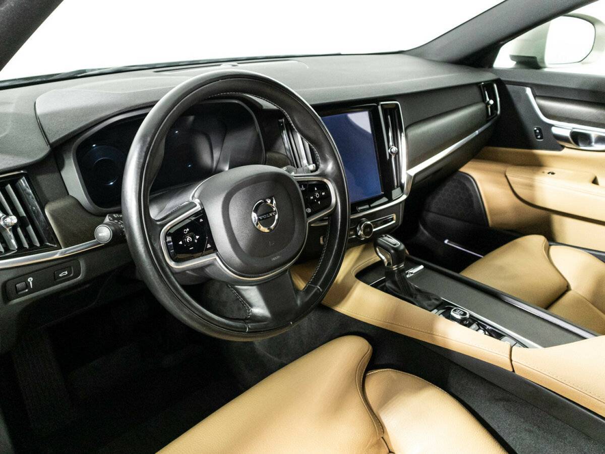 Volvo V90 Cross Country с пробегом — 2017 год. Фото: #10