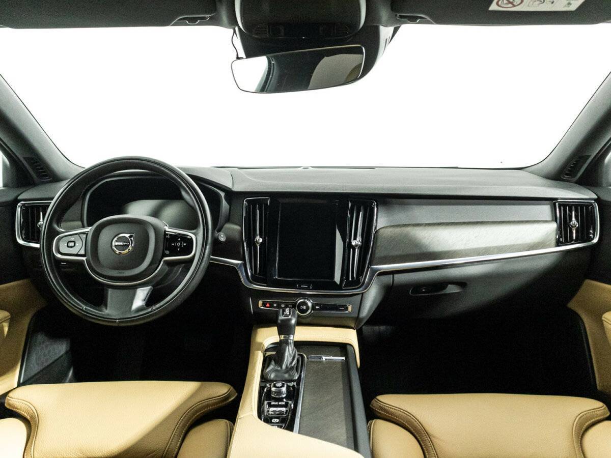 Volvo V90 Cross Country с пробегом — 2017 год. Фото: #11