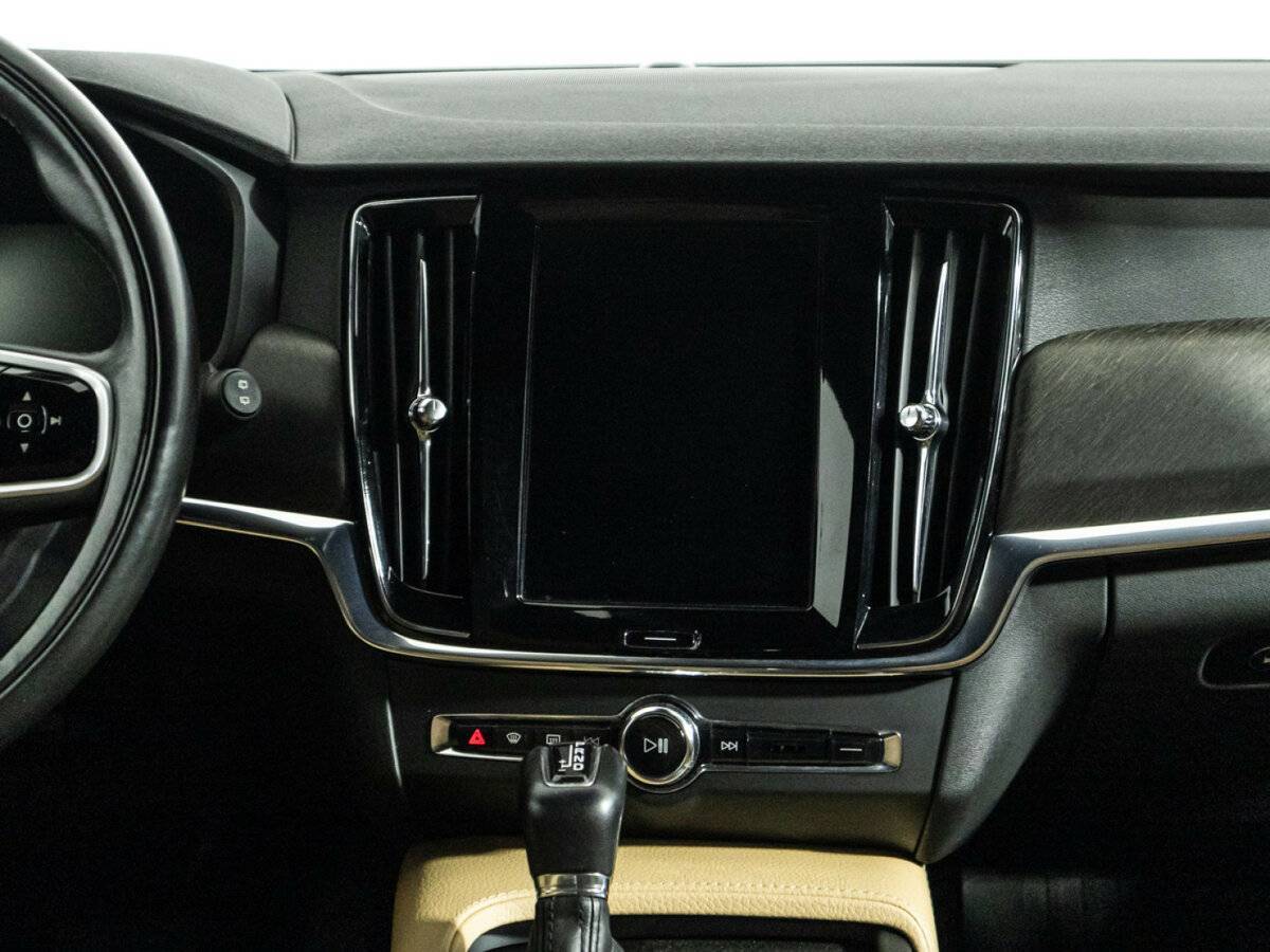 Volvo V90 Cross Country с пробегом — 2017 год. Фото: #12