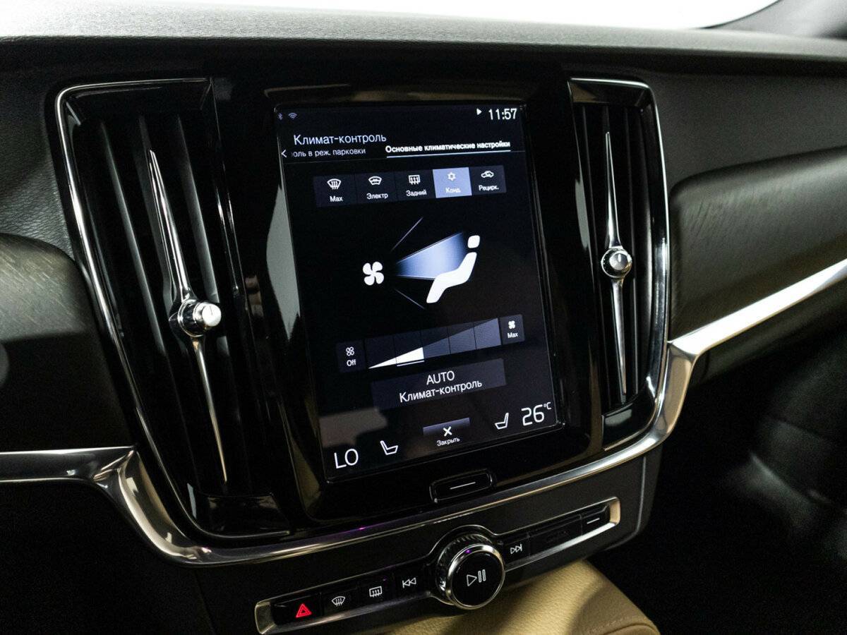 Volvo V90 Cross Country с пробегом — 2017 год. Фото: #18