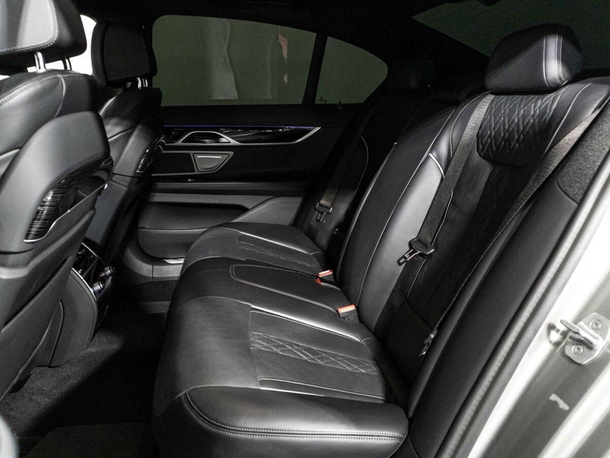 BMW 7 серии с пробегом — 2020 год. Фото: #9