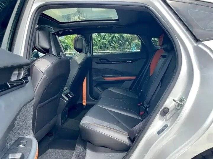 Changan UNI-V с пробегом — 2022 год. Фото: #9