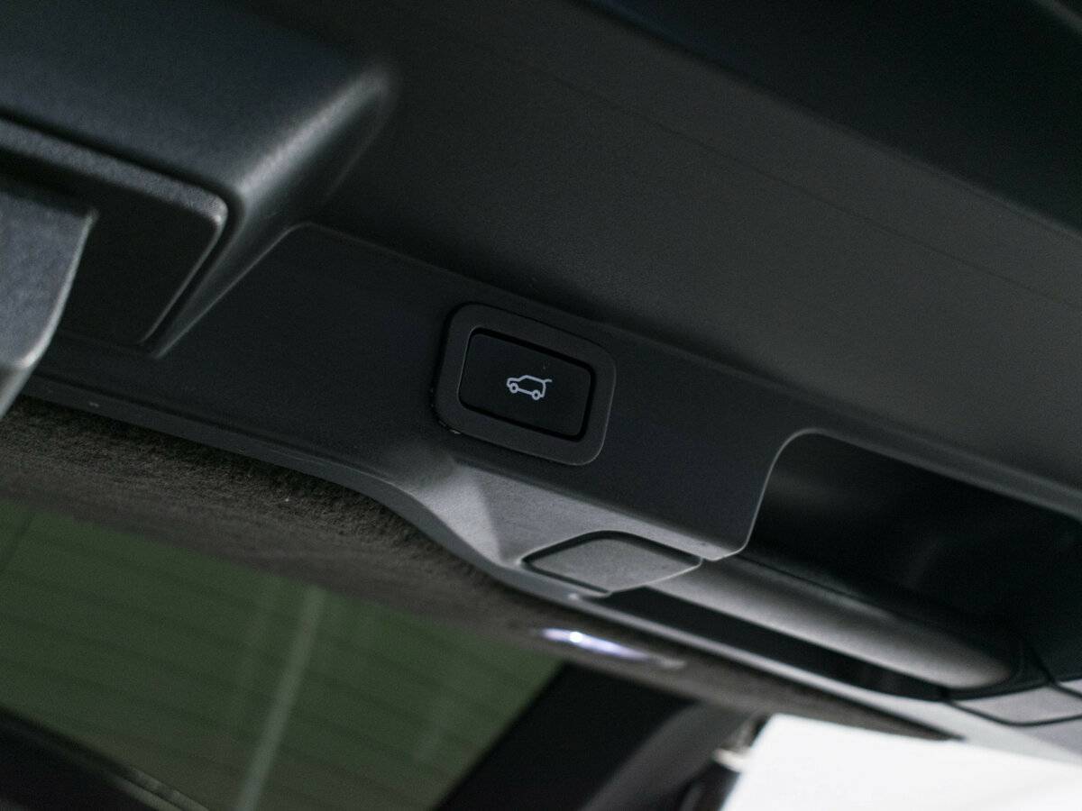 Land Rover Range Rover Sport с пробегом — 2018 год. Фото: #6