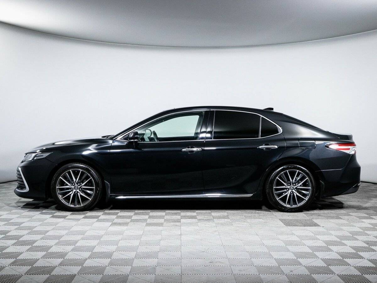 Toyota Camry с пробегом — 2023 год. Фото: #7