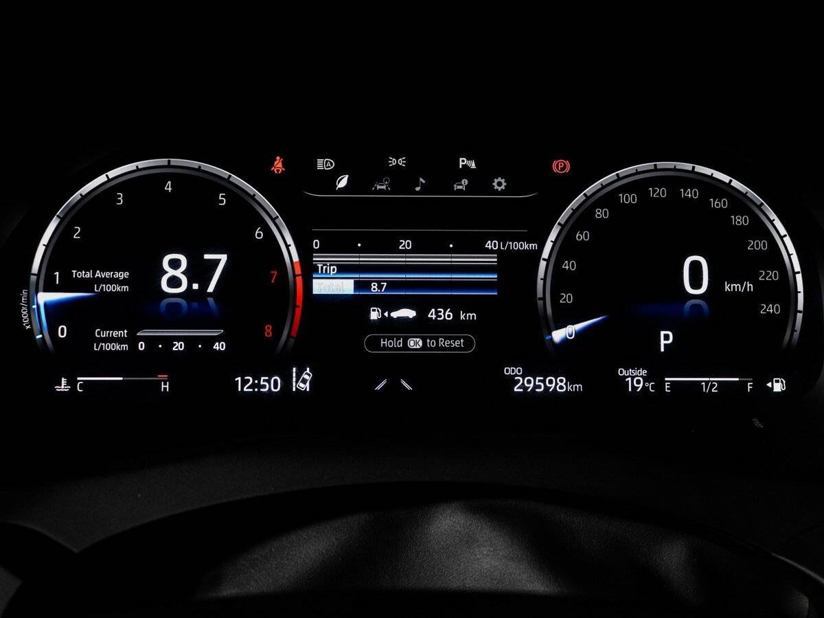 Toyota Camry с пробегом — 2023 год. Фото: #10