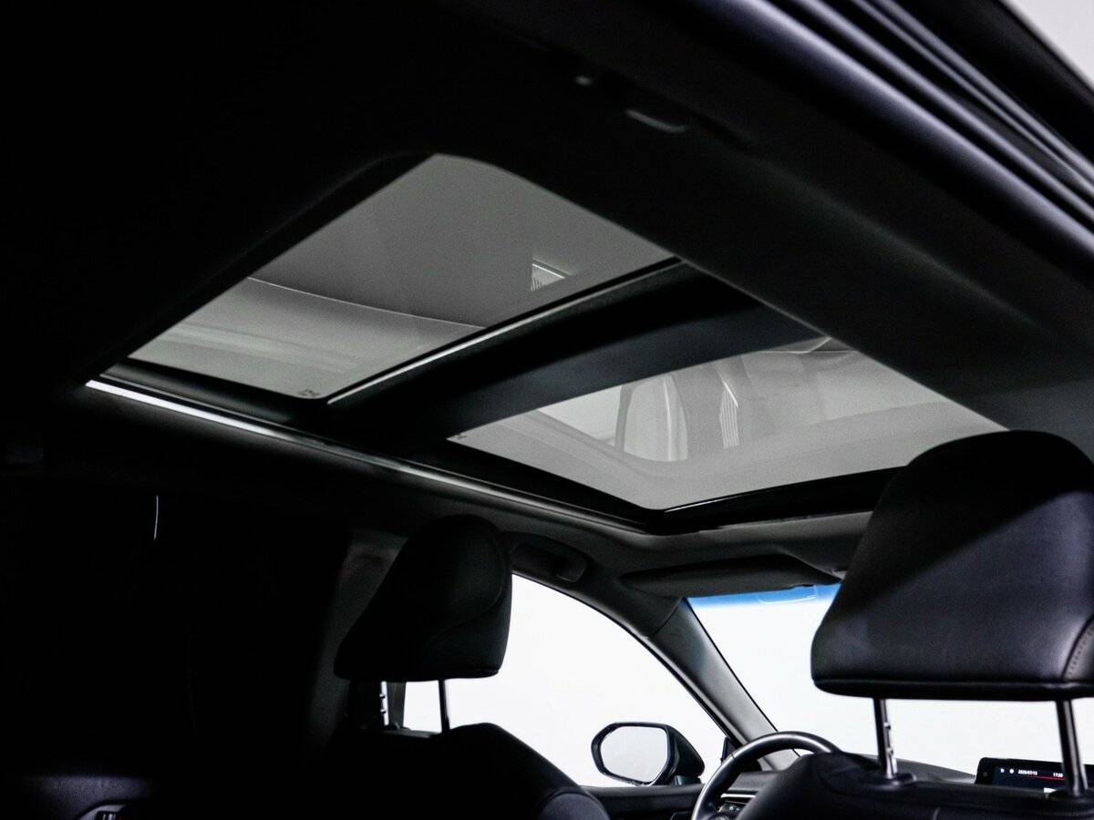 Toyota Camry с пробегом — 2023 год. Фото: #17