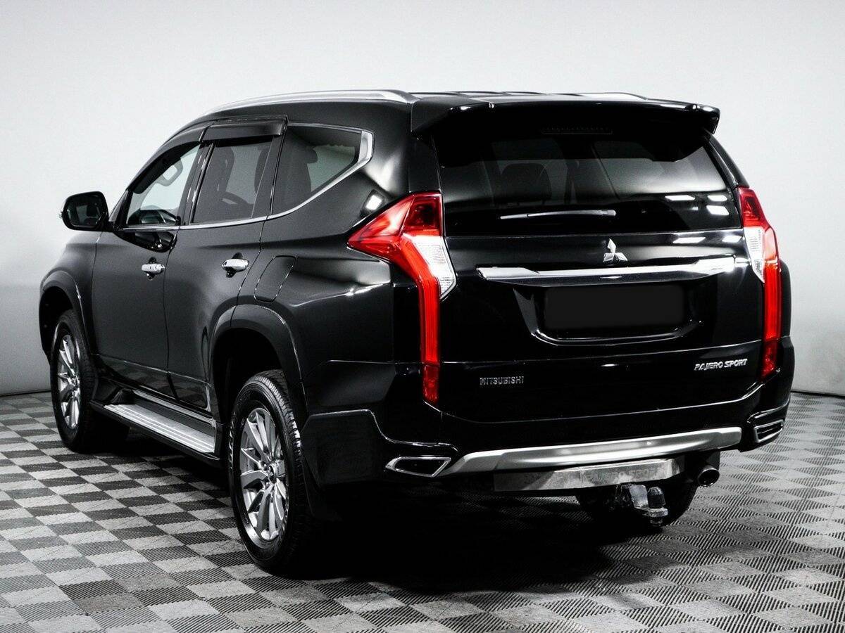 Mitsubishi Pajero Sport с пробегом — 2020 год. Фото: #5
