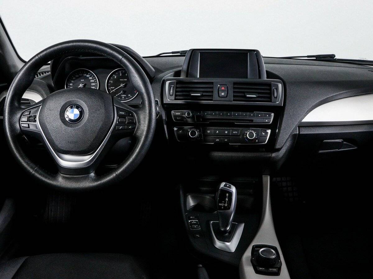 BMW 1 серии с пробегом — 2017 год. Фото: #11