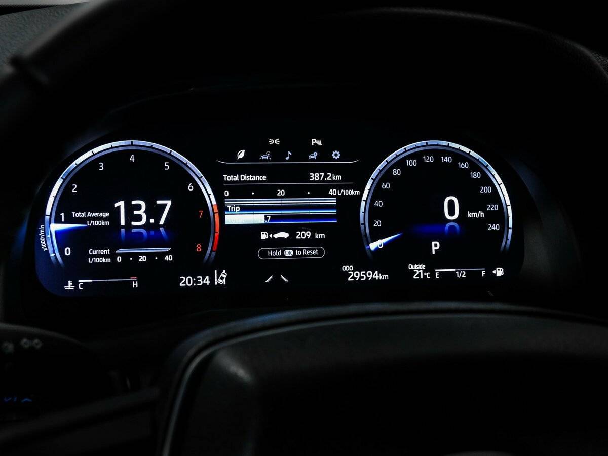 Toyota Camry с пробегом — 2023 год. Фото: #9