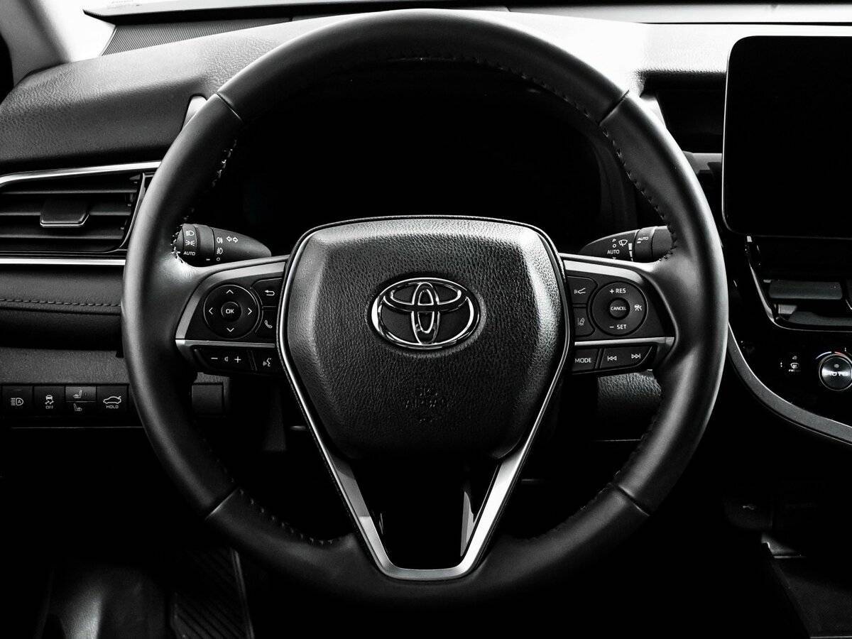 Toyota Camry с пробегом — 2023 год. Фото: #11