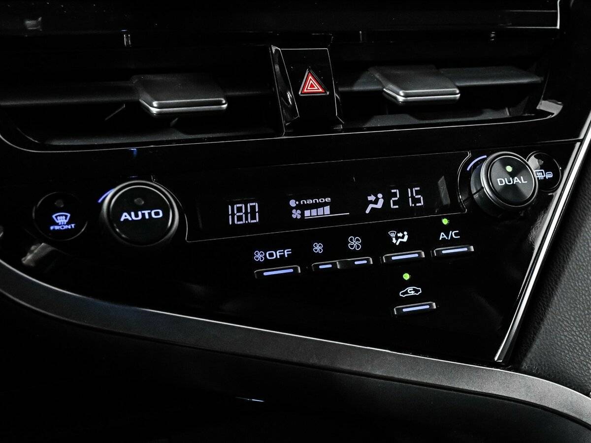 Toyota Camry с пробегом — 2023 год. Фото: #18