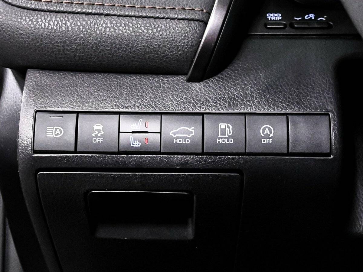 Toyota Camry с пробегом — 2023 год. Фото: #20