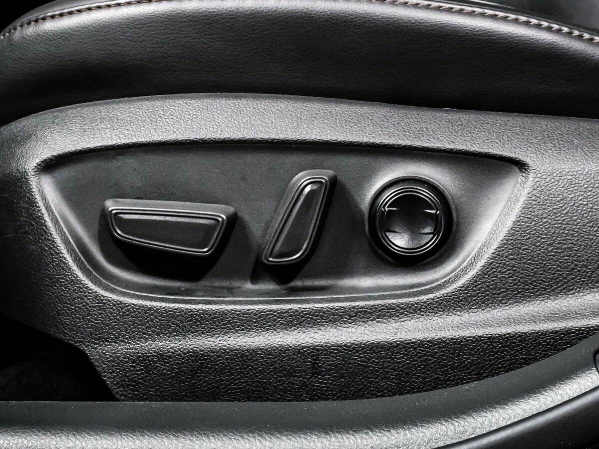 Toyota Camry с пробегом — 2023 год. Фото: #21