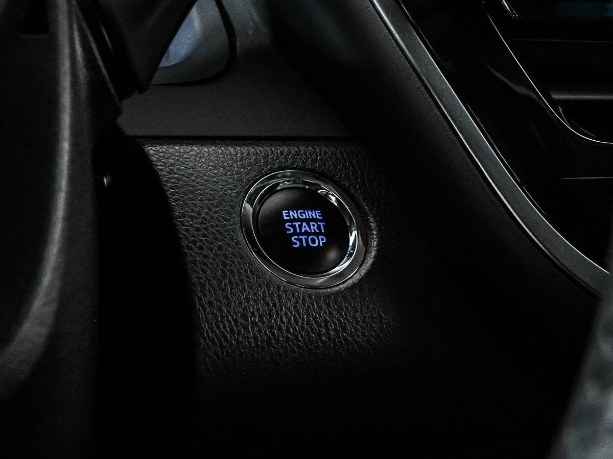 Toyota Camry с пробегом — 2023 год. Фото: #25