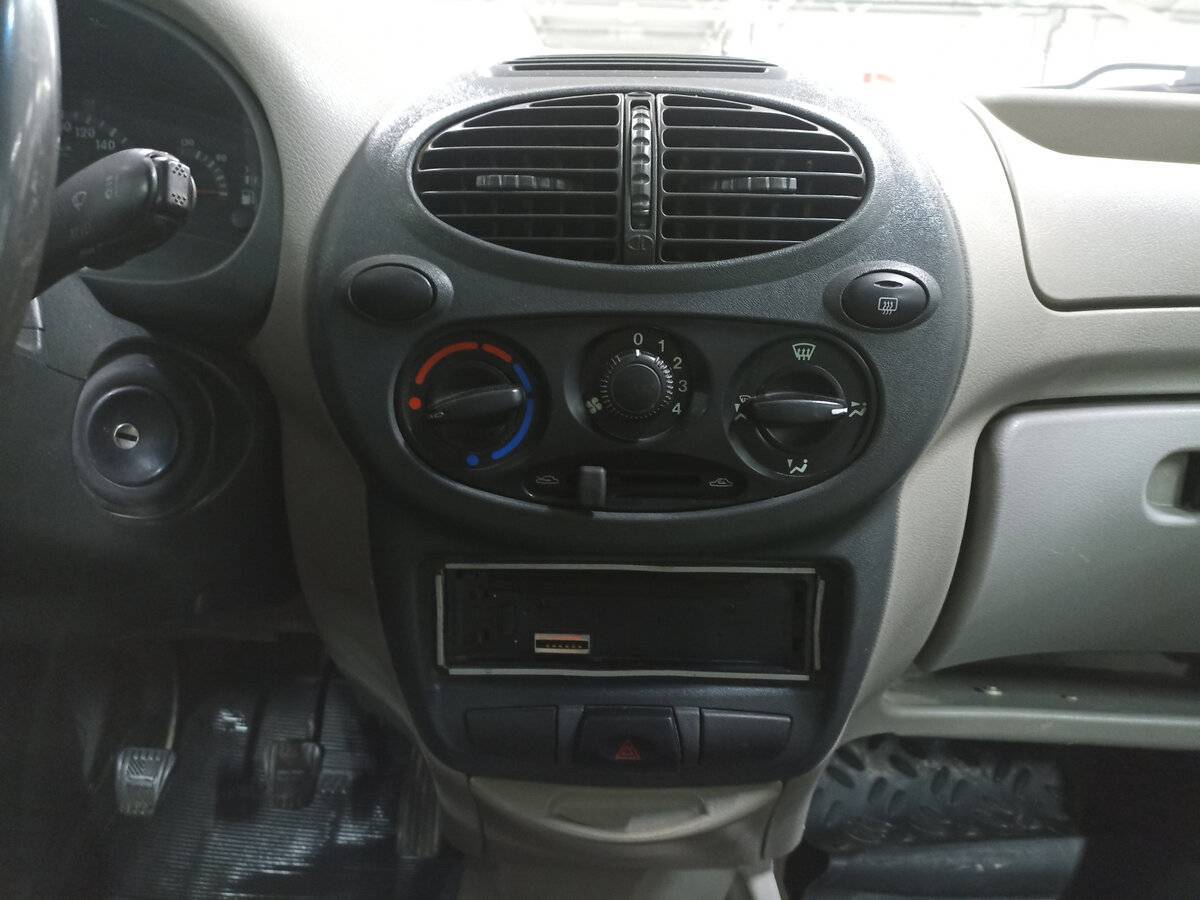 Lada (ВАЗ) Kalina с пробегом — 2011 год. Фото: #14