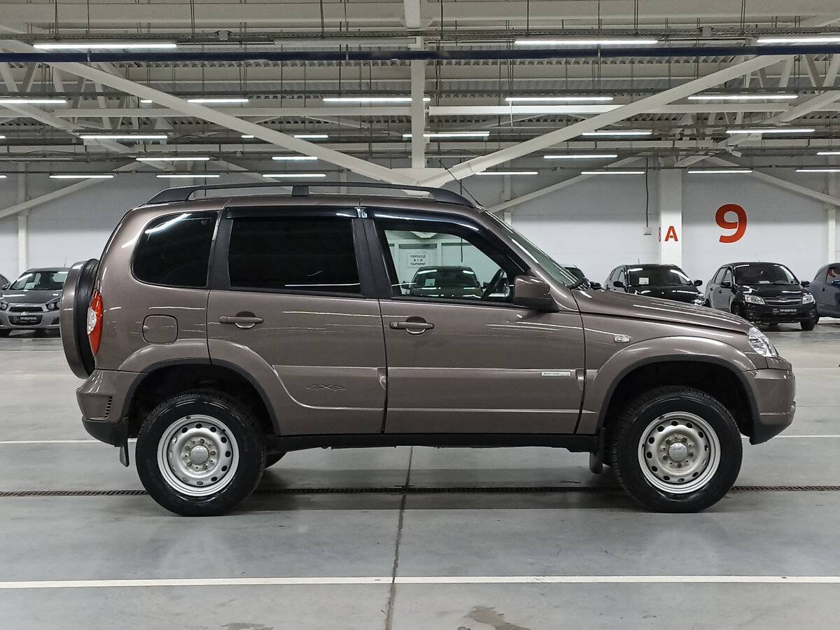 Chevrolet Niva с пробегом — 2013 год. Фото: #3