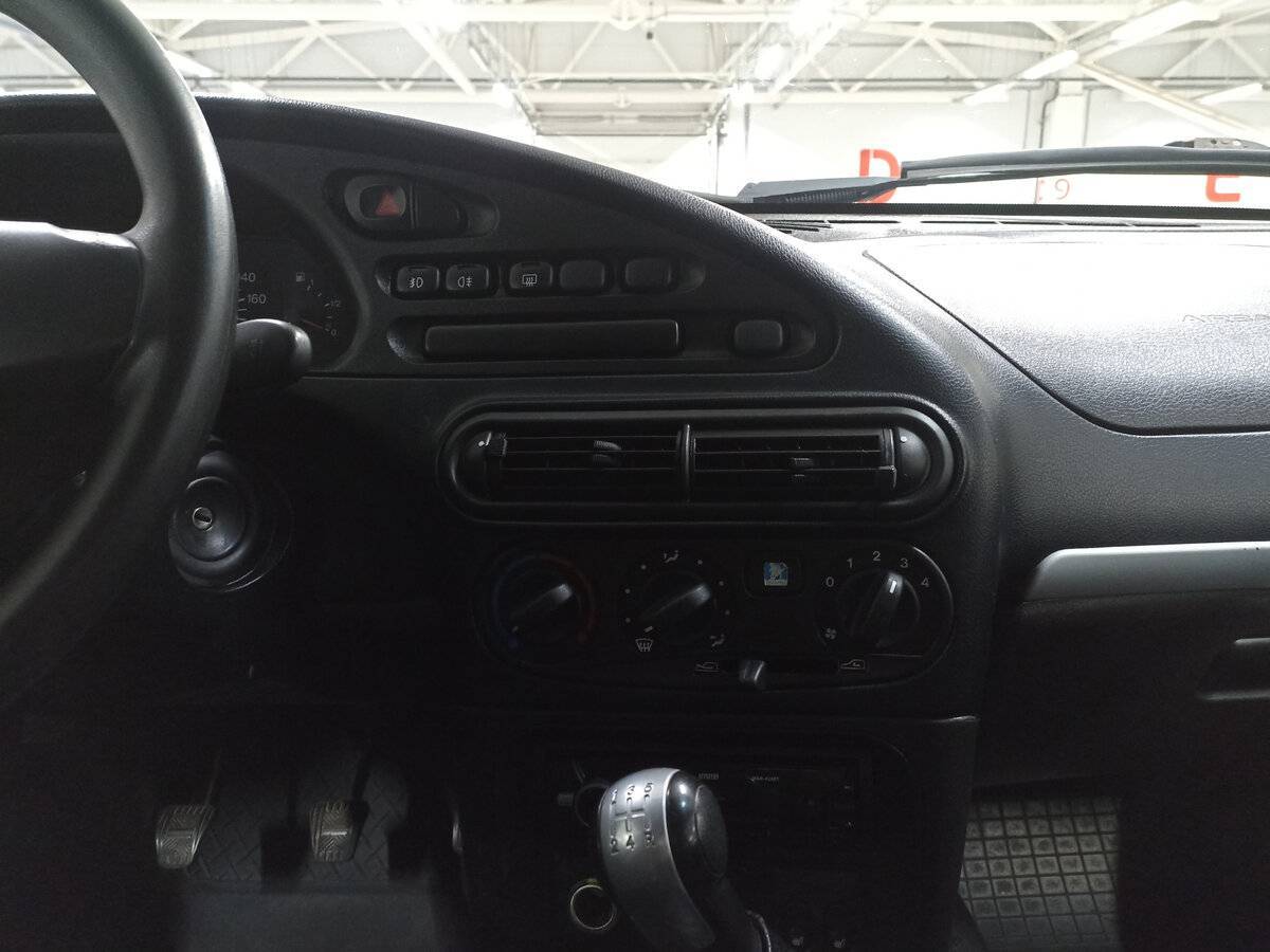 Chevrolet Niva с пробегом — 2013 год. Фото: #14