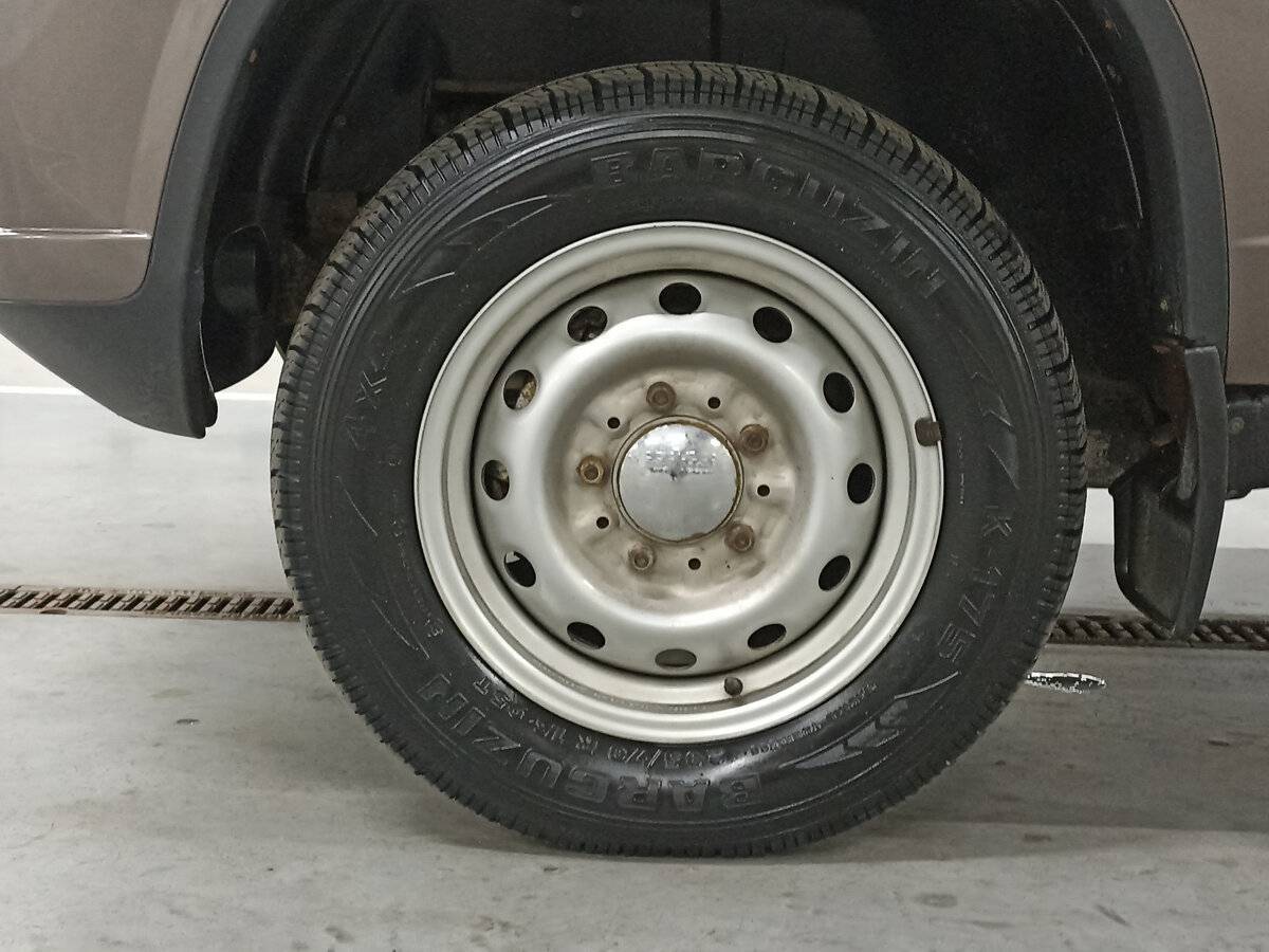 Chevrolet Niva с пробегом — 2013 год. Фото: #17