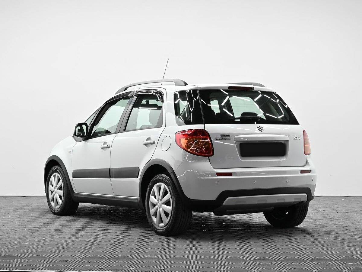 Suzuki SX4 с пробегом — 2013 год. Фото: #2