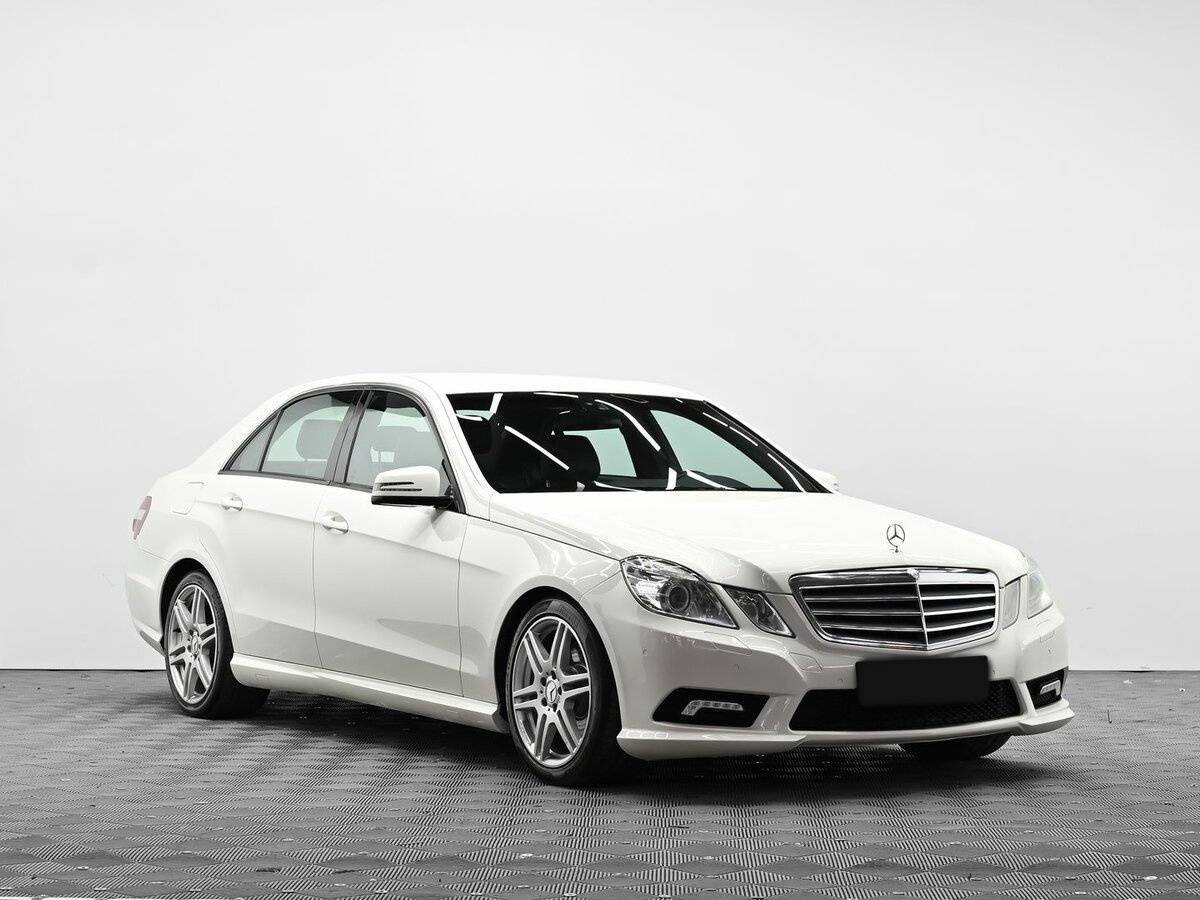 Mercedes-Benz E-Класс с пробегом — 2011 год. Фото: #1
