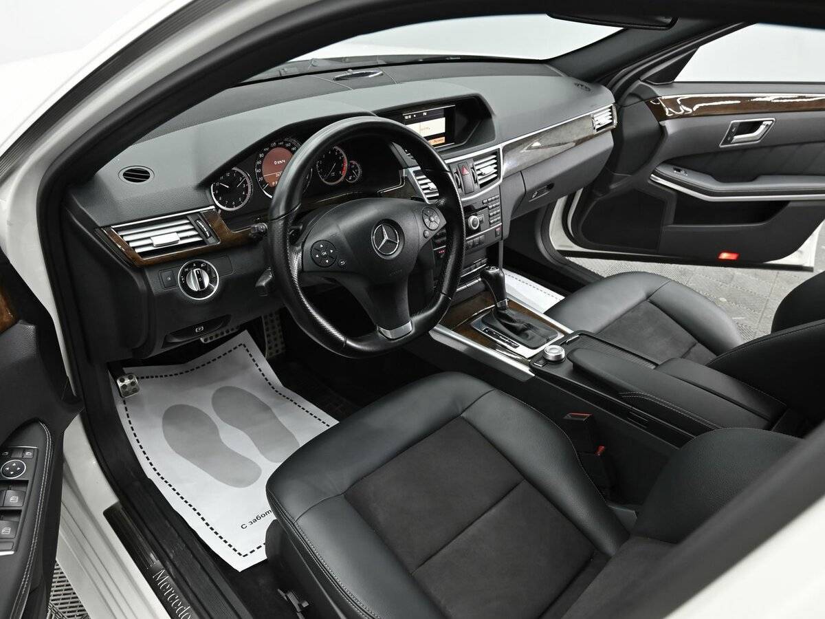 Mercedes-Benz E-Класс с пробегом — 2011 год. Фото: #6