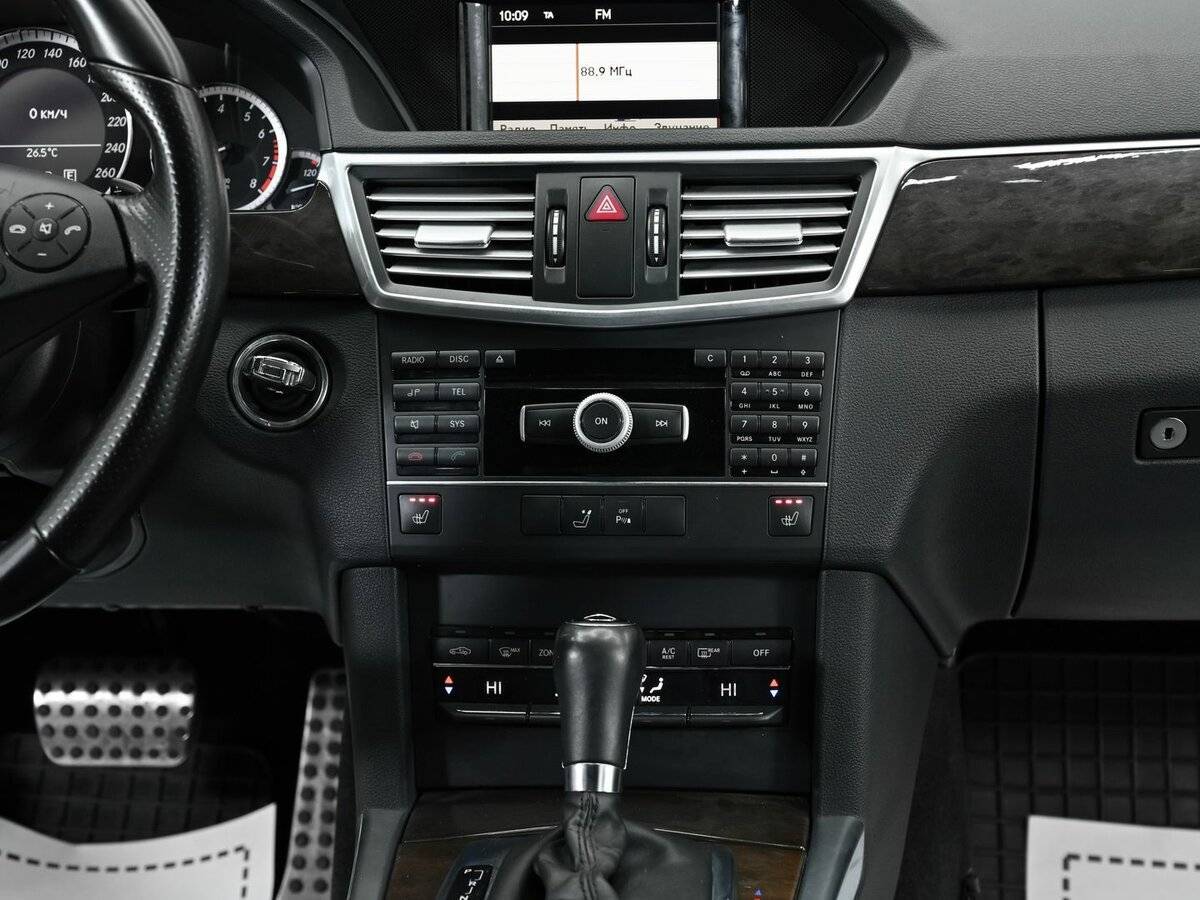 Mercedes-Benz E-Класс с пробегом — 2011 год. Фото: #9