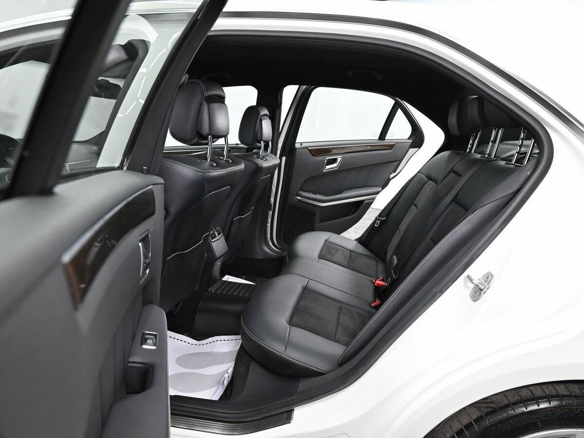 Mercedes-Benz E-Класс с пробегом — 2011 год. Фото: #14