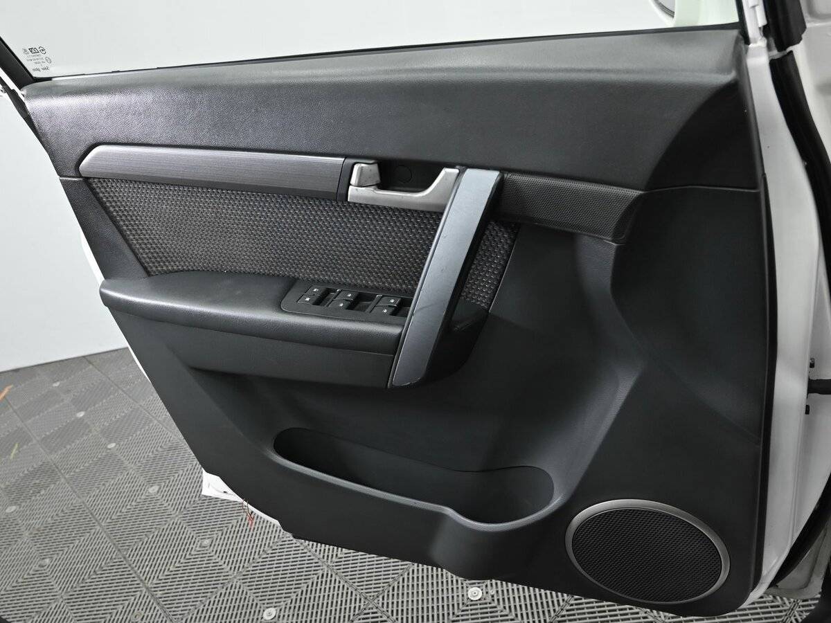 Chevrolet Captiva с пробегом — 2011 год. Фото: #5